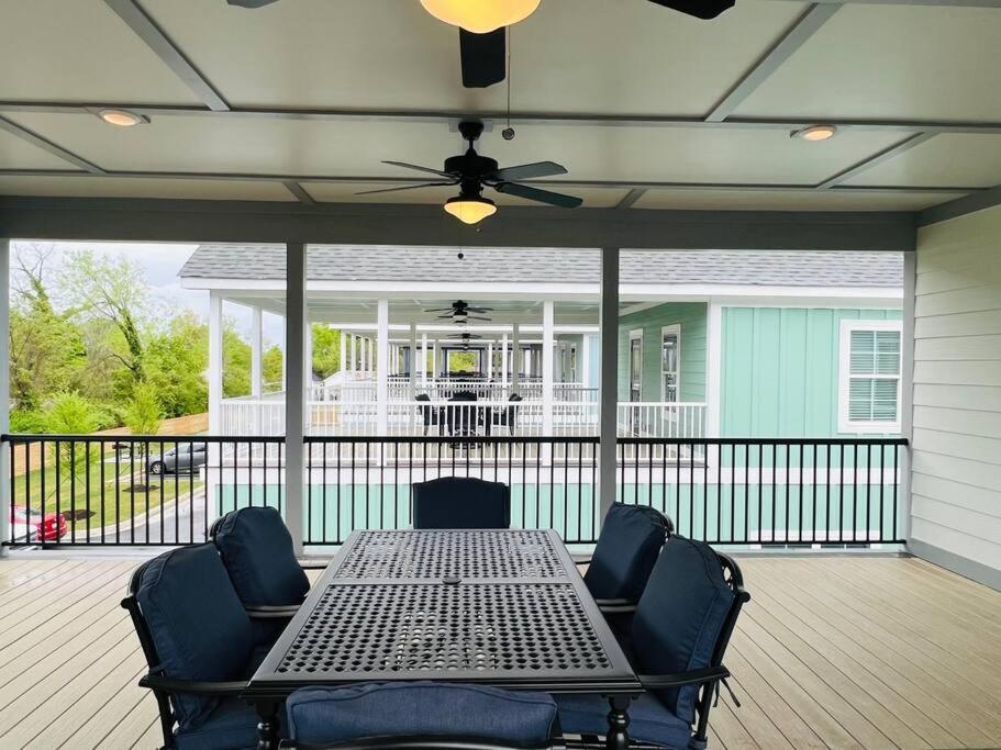 Luxury 4 Bedroom Home And Private Deck By Mcg 6 오거스타 외부 사진
