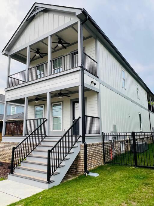 Luxury 4 Bedroom Home And Private Deck By Mcg 6 오거스타 외부 사진