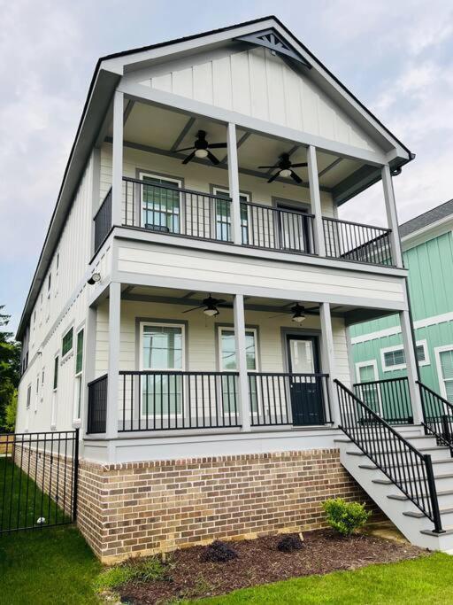 Luxury 4 Bedroom Home And Private Deck By Mcg 6 오거스타 외부 사진