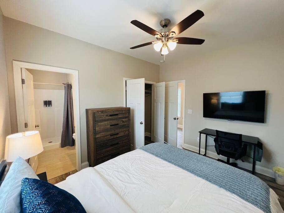 Luxury 4 Bedroom Home And Private Deck By Mcg 6 오거스타 외부 사진